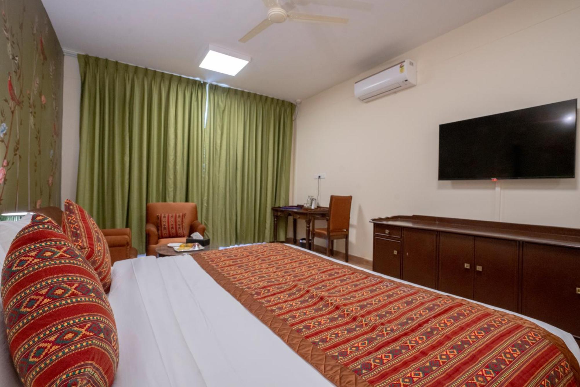 Hotel Devlok Himachal Swarg By Beas - Your Gateway To Heaven Baragran ภายนอก รูปภาพ